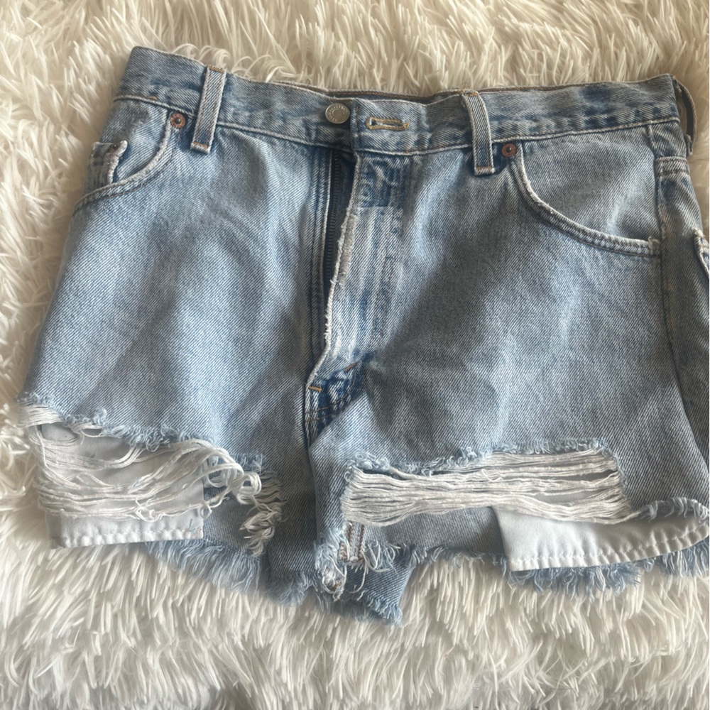 levi distressed denim jean shorts